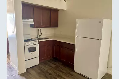 2301 N 28th Street #Apt 2, Phoenix, AZ 85008 - Photo 5