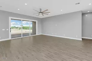 28328 N 220th Ave, Wittmann, AZ 85361 - Photo 11
