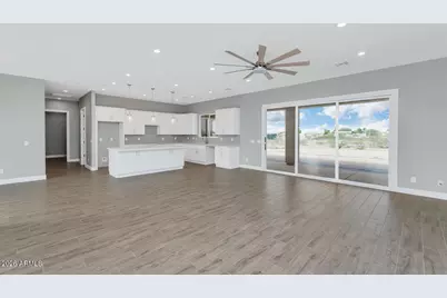 28328 N 220th Avenue, Wittmann, AZ 85361 - Photo 9