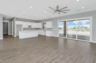 28328 N 220th Ave, Wittmann, AZ 85361 - Photo 9