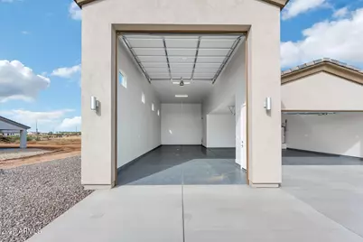 28328 N 220th Avenue, Wittmann, AZ 85361 - Photo 5