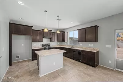 8510 N 61st Drive, Glendale, AZ 85302 - Photo 7