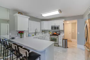 834 S Cancun Dr, Gilbert, AZ 85233 - Photo 11