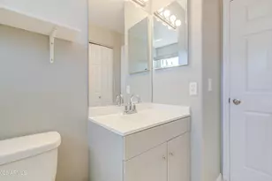 834 S Cancun Dr, Gilbert, AZ 85233 - Photo 31