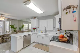 834 S Cancun Dr, Gilbert, AZ 85233 - Photo 15