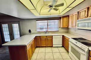 3661 W Campo Bello Dr, Glendale, AZ 85308 - Photo 9
