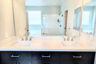 3710 E Branham Ln, Phoenix, AZ 85042 - Photo 17