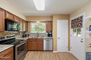 9219 N 107th Dr, Sun City, AZ 85351 - Photo 11