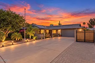 9319 W Glen Oaks Cir, Sun City, AZ 85351 - Photo 1