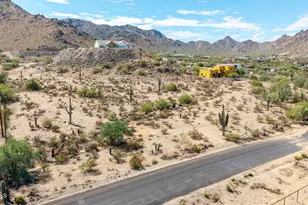 6039 W Mustang Trail, San Tan Valley, AZ 85144 - Photo 1