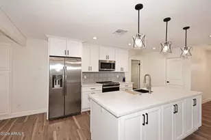 2802 E Hillery Dr, Phoenix, AZ 85032 - Photo 11
