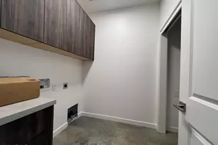 509 E Mountain View Rd, Phoenix, AZ 85020 - Photo 11
