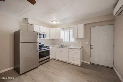 7153 N 62nd Avenue #E, Glendale, AZ 85301 - Photo 5