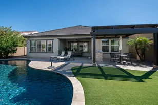 902 E Horseshoe Pl, Chandler, AZ 85249 - Photo 11