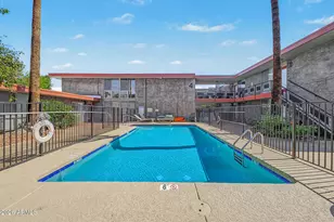 1225 E Medlock Dr, Phoenix, AZ 85014 - Photo 27