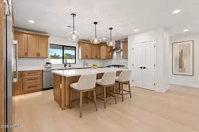8236 E Cambridge Avenue, Scottsdale, AZ 85257 - Photo 7