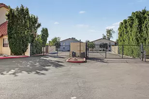 455 S Mesa Dr, Mesa, AZ 85210 - Photo 23