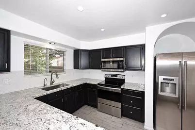 10226 N 12th Place E #1, Phoenix, AZ 85020 - Photo 17
