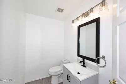 10226 N 12th Place E #1, Phoenix, AZ 85020 - Photo 21