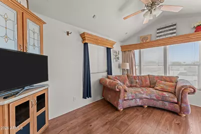 21300 W Outlaw Drive, Congress, AZ 85332 - Photo 9