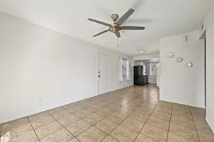 8109 N 32nd Dr, Phoenix, AZ 85051 - Photo 7