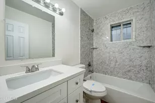6413 S 21st Pl, Phoenix, AZ 85042 - Photo 15