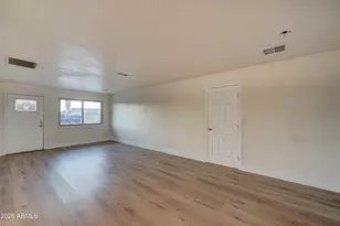 6413 S 21st Pl, Phoenix, AZ 85042 - Photo 9