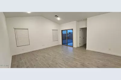 7959 W Hayward Avenue, Glendale, AZ 85303 - Photo 9