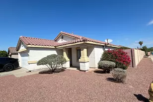 10424 W Medlock Dr, Glendale, AZ 85307 - Photo 1