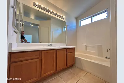 10424 W Medlock Drive, Glendale, AZ 85307 - Photo 15