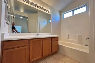 10424 W Medlock Dr, Glendale, AZ 85307 - Photo 15