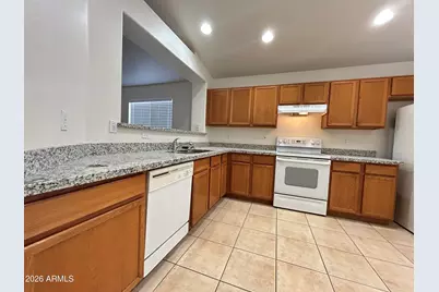 10424 W Medlock Drive, Glendale, AZ 85307 - Photo 9