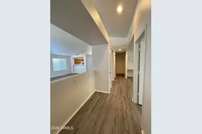 10424 W Medlock Drive, Glendale, AZ 85307 - Photo 17