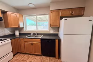 2913 W Woodridge Dr, Phoenix, AZ 85053 - Photo 5