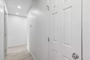 7935 W Earll Dr, Phoenix, AZ 85033 - Photo 21