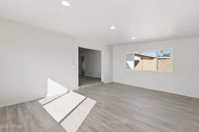 7935 W Earll Drive, Phoenix, AZ 85033 - Photo 15