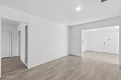 7935 W Earll Drive, Phoenix, AZ 85033 - Photo 7