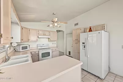 4237 E Morrow Drive, Phoenix, AZ 85050 - Photo 11