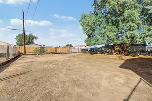 1138 W Apache St, Phoenix, AZ 85007 - Photo 27
