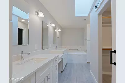 715 W Sterling Place, Chandler, AZ 85225 - Photo 3