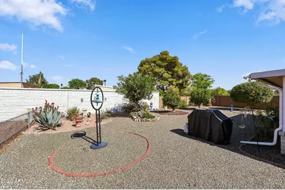 10909 W Roundelay Circle, Sun City, AZ 85351 - Photo 39