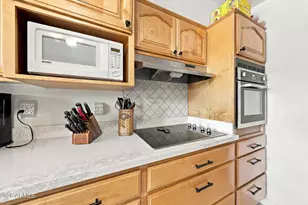 10909 W Roundelay Cir, Sun City, AZ 85351 - Photo 13