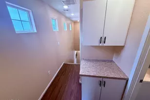 2329 E Huntington Dr, Phoenix, AZ 85040 - Photo 17