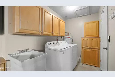 10535 W Highwood Lane, Sun City, AZ 85373 - Photo 23