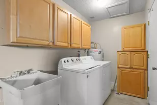 10535 W Highwood Ln, Sun City, AZ 85373 - Photo 23