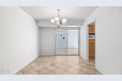 10535 W Highwood Lane, Sun City, AZ 85373 - Photo 17