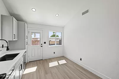 9809 E Birchwood Avenue, Mesa, AZ 85208 - Photo 9