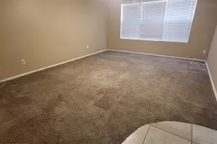 9126 W Maui Ln, Peoria, AZ 85381 - Photo 9