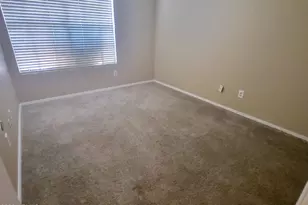 9126 W Maui Ln, Peoria, AZ 85381 - Photo 13
