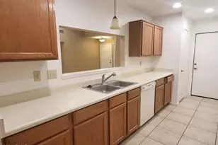 9126 W Maui Ln, Peoria, AZ 85381 - Photo 17